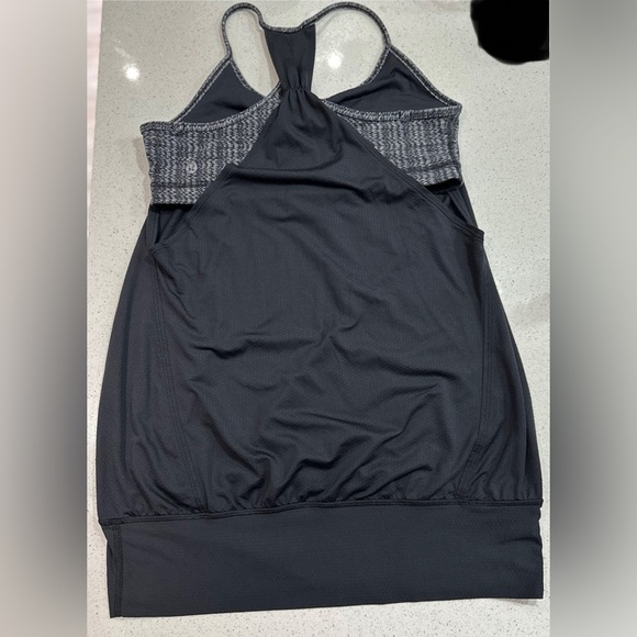 Lululemon: Women’s Tank Top- Size 8 - Picture 2 of 5